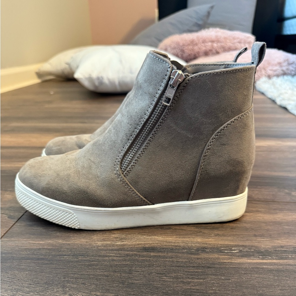 Time and Tru Wedge Boots